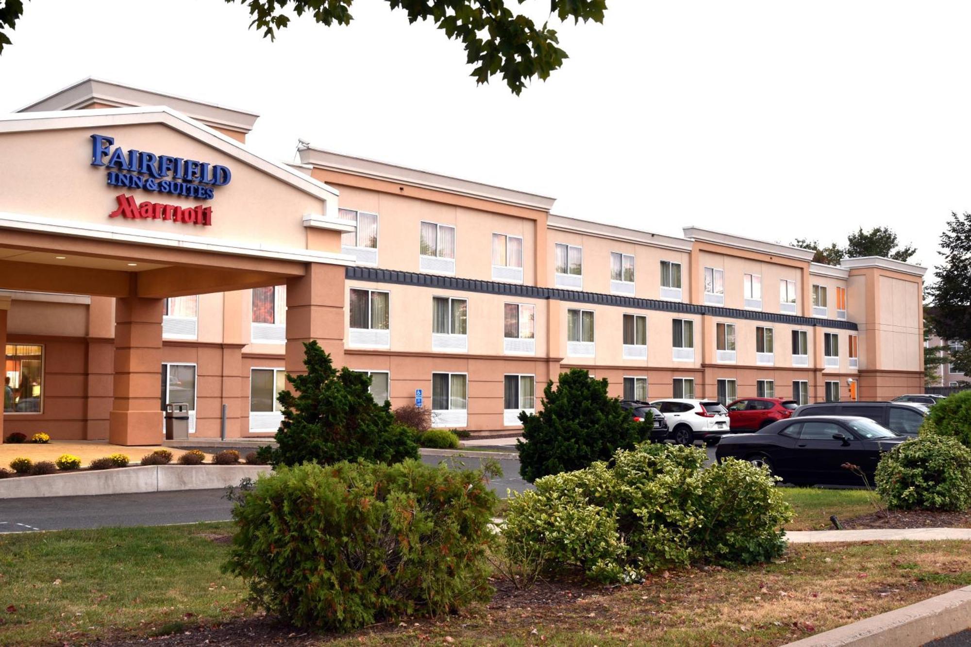 Fairfield Inn Hartford Airport Виндзор Локс Экстерьер фото