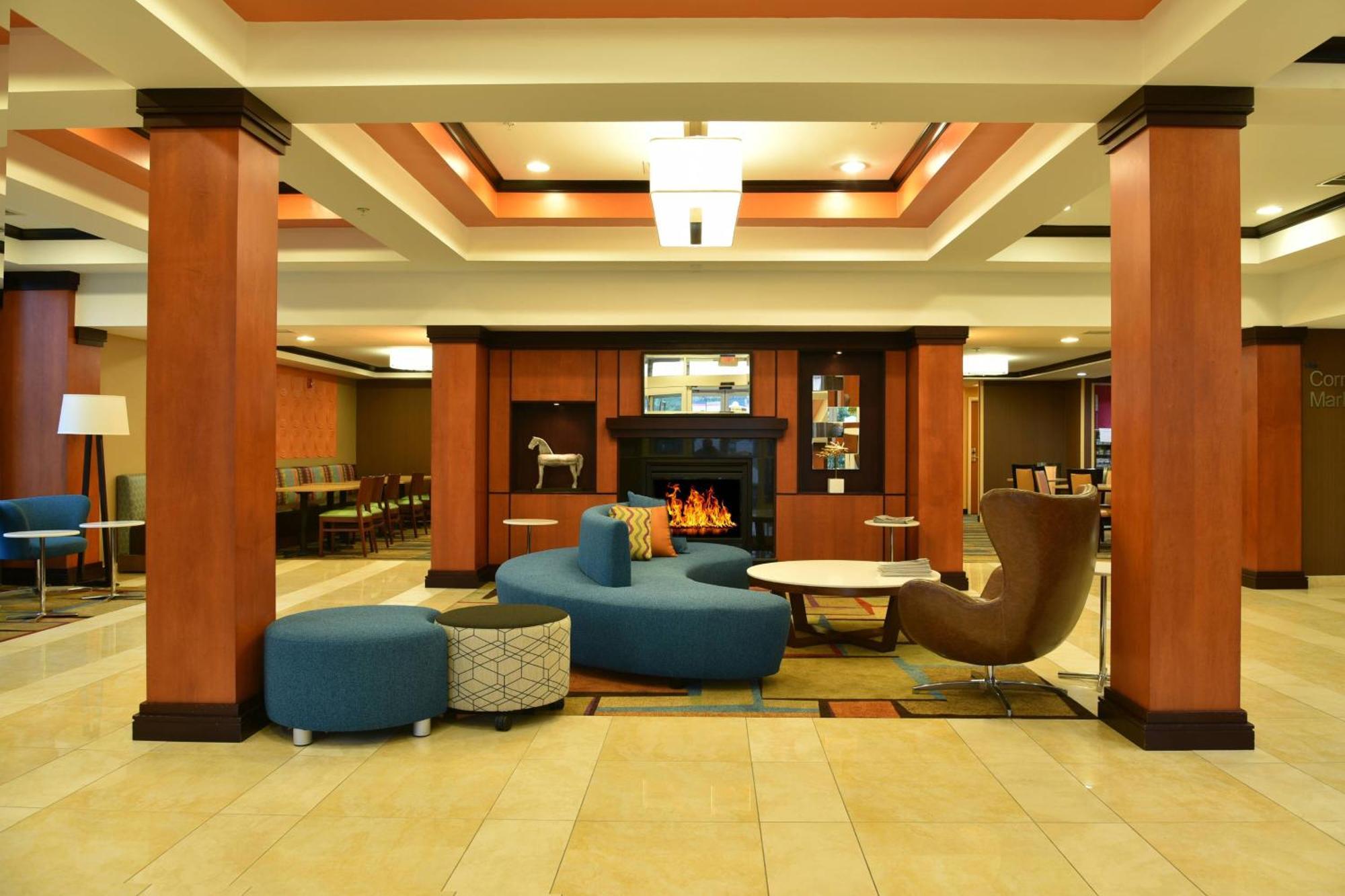 Fairfield Inn Hartford Airport Виндзор Локс Экстерьер фото