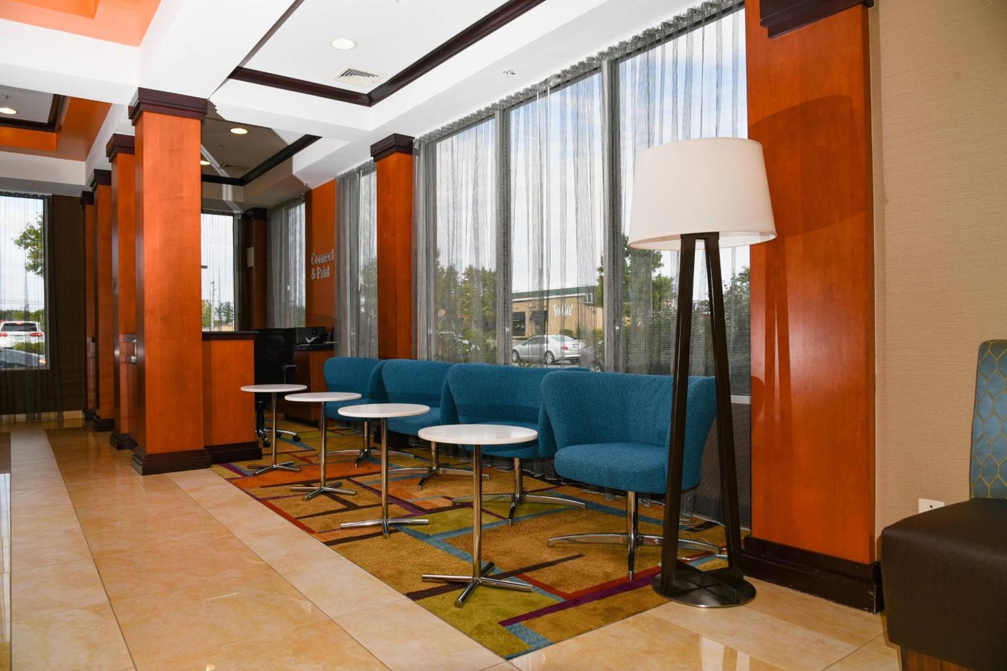 Fairfield Inn Hartford Airport Виндзор Локс Экстерьер фото