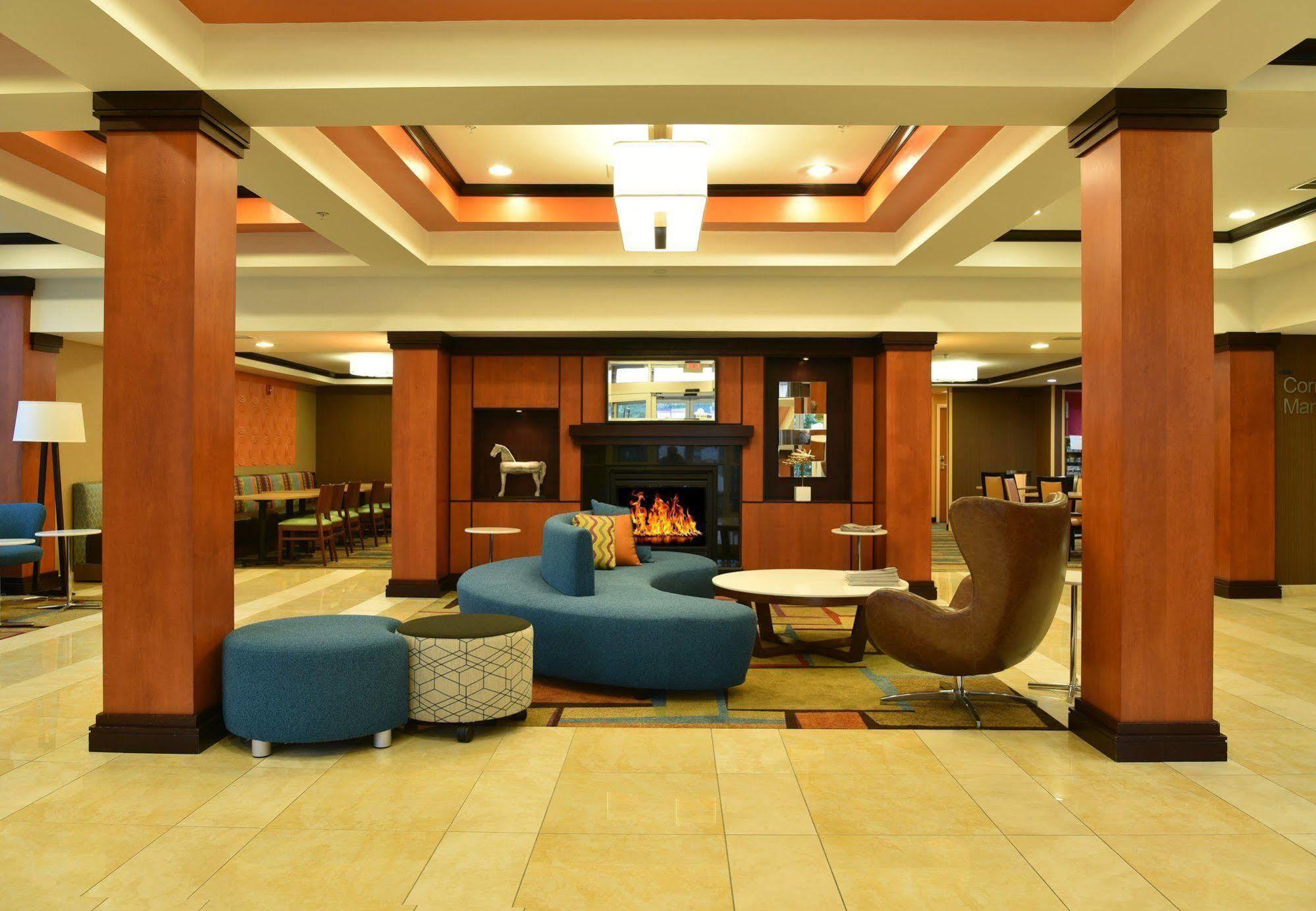 Fairfield Inn Hartford Airport Виндзор Локс Экстерьер фото